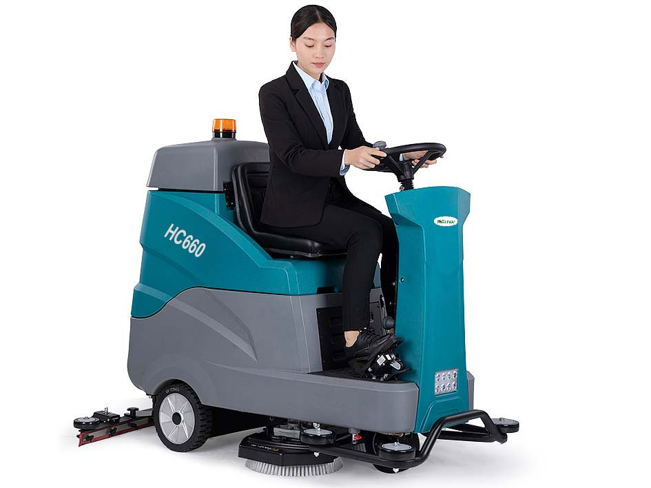 Máy chà sàn ngồi lái HiClean HC660