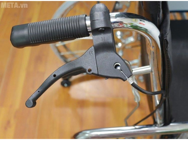 Xe lăn đa năng Lucass X7 (~X7A) - Xe lăn có bô, ngả và tay phanh