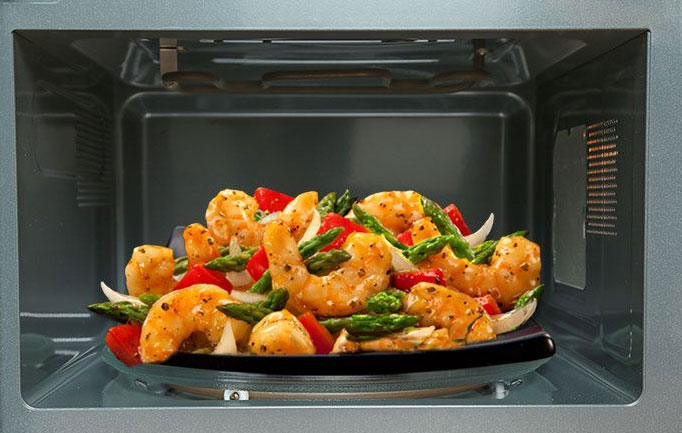 lò vi sóng Electrolux có nướng 23 lít EMG23K38GB có đa dạng chức năng 