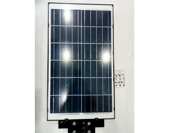 Đèn sử dụng tấm pin quang điện (Solar PV Polycrystalline)