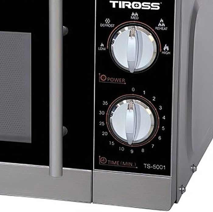 Tiross TS5000 có bảng điều khiển dễ sử dụng