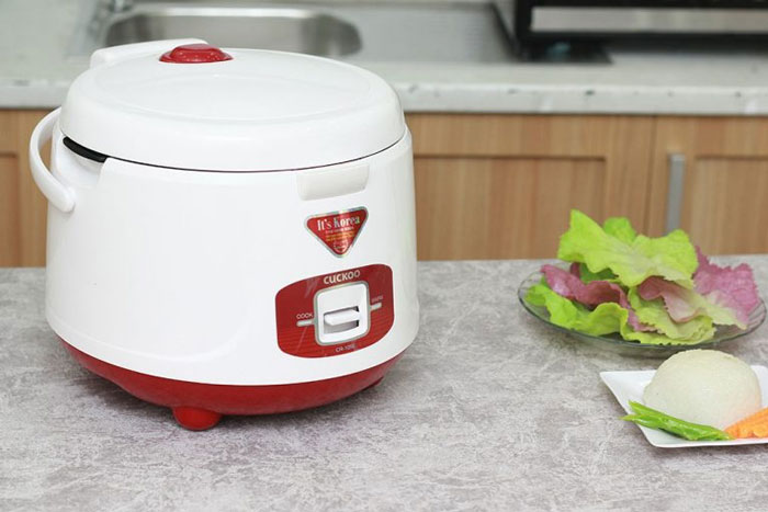 nồi cơm điện Cuckoo CR 1055 có thiết kế đẹp, sang trọng