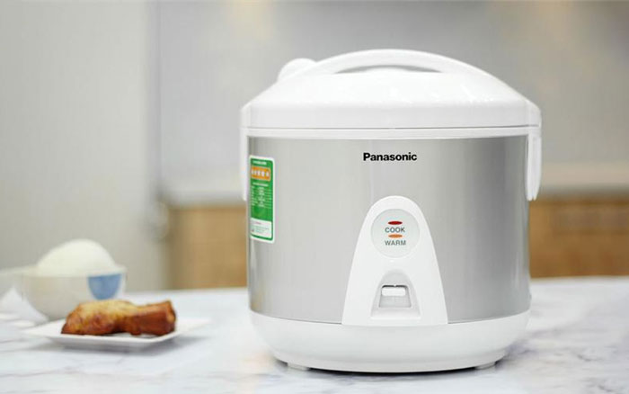 nồi cơm điện cơ 1,8L Panasonic SR MVN18LRAX có thiết kế đẹp, sang trọng