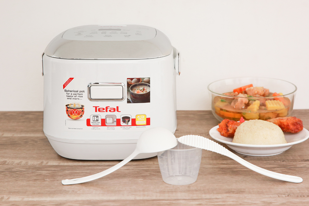 Nồi cơm điện Tefal RK604165 sở hữu kiểu dáng hiện đại, kích thước gọn nhỏ