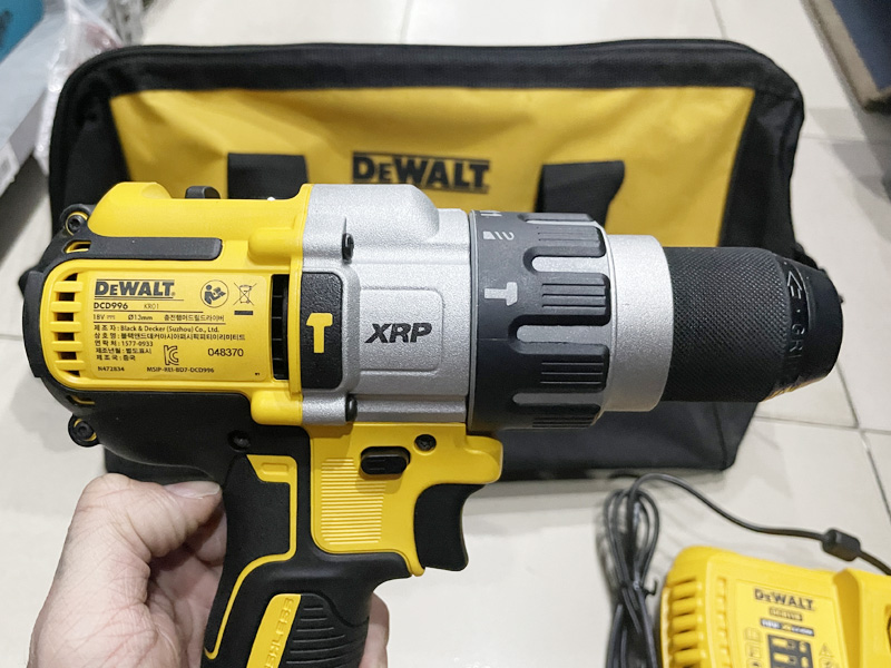 Máy khoan động lực pin 60V DeWalt DCD996T1