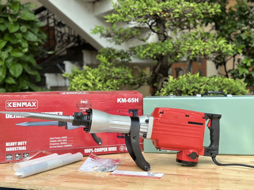 Máy đục bê tông Kenmax KM-65H