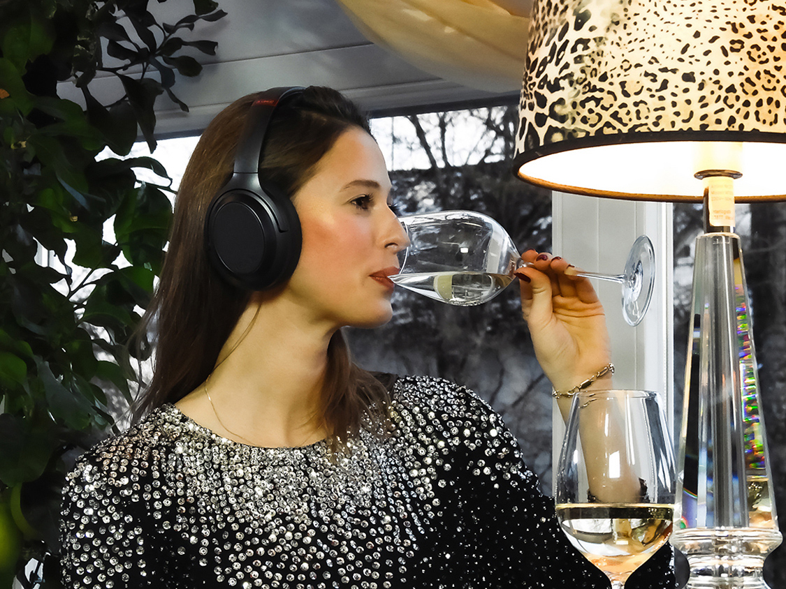 Tai nghe Bluetooth 