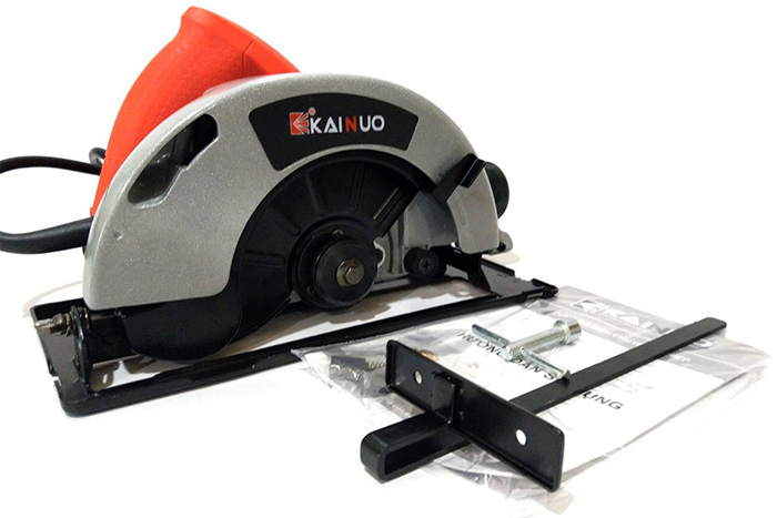 Máy cưa gỗ Kainuo 7005 (1050W)