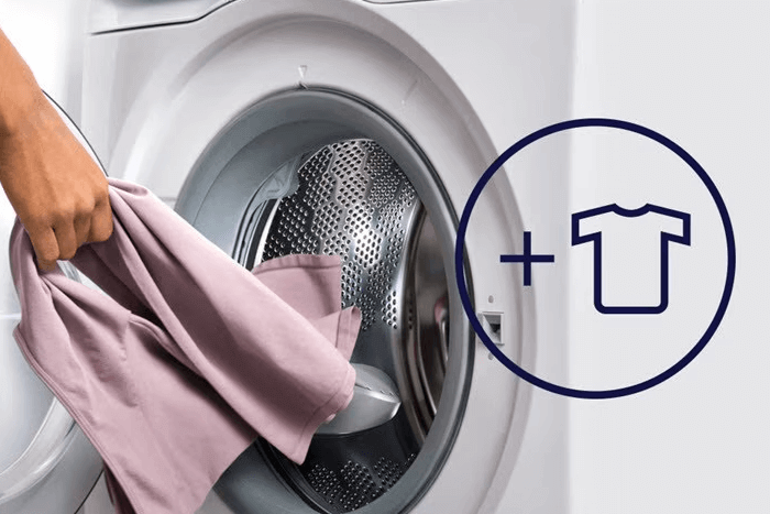 Máy giặt Electrolux EWF1025DQWB có tính năng thêm đồ giặt