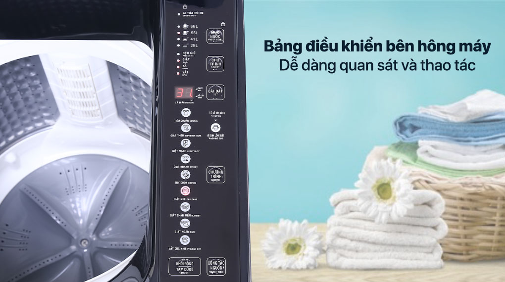 Bảng điều khiển của máy giặt Aqua AQW-U100FT.BK  nằm bên phải thân máy