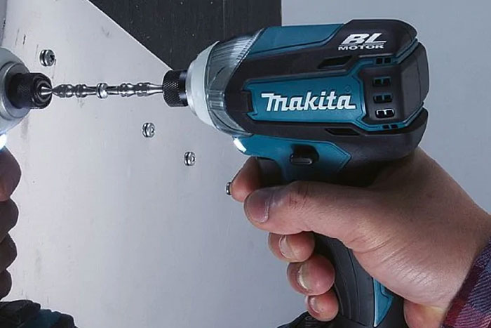 thân máy vặn vít pin 12V Makita TD110DZ có thể điều chỉnh mô-men xoắn