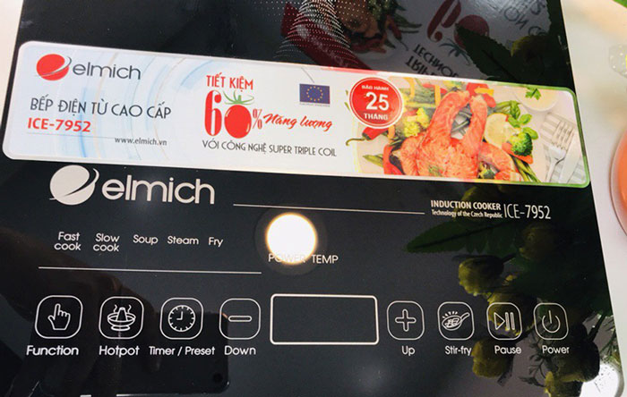 Bảng điều khiển của bếp điện từ Elmich ICE-7952 được thiết kế trực quan dễ sử dụng