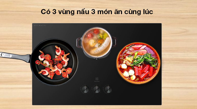 Bếp ga Electrolux EHG8321BC có 3 vùng nấu