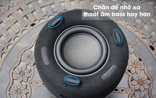 Harman Kardon Aura Studio 3 có các chân đế chắc chắn