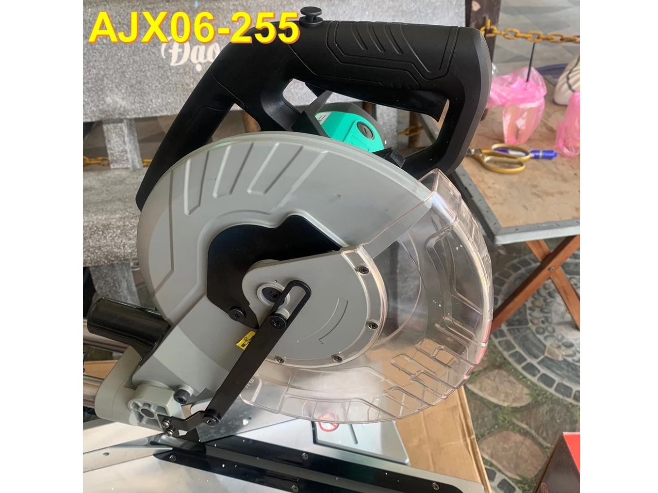 DCA AJX06-255