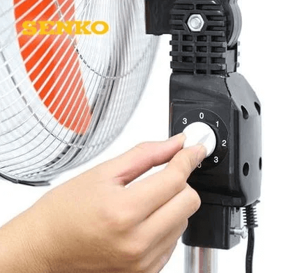 Quạt điện 5 cánh Senko LTS1632 có thể điều chỉnh bằng núm vặn linh hoạt