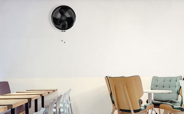 Quạt treo tường Panasonic F‑50YUZ phù hợp để lắp đặt ở nhiều không gian