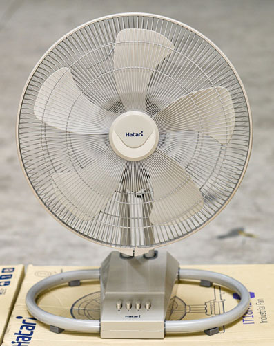 quạt công nghiệp Hatari IT22M1 có kiểu dáng hiện đại, sang trọng