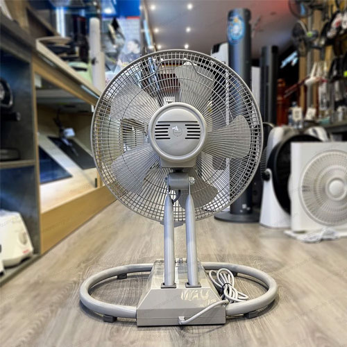 Quạt sàn quỳ Hatari IT22M1 hoạt động trơn tru và êm ái