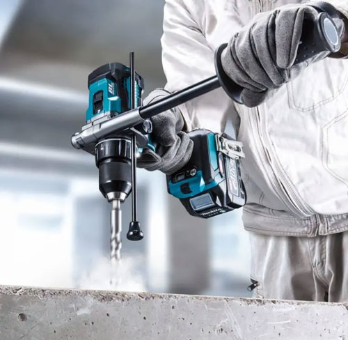 máy khoan pin Makita HP001GM201 có kiểu dáng gọn nhỏ, trang bị tay cầm tiện lợi