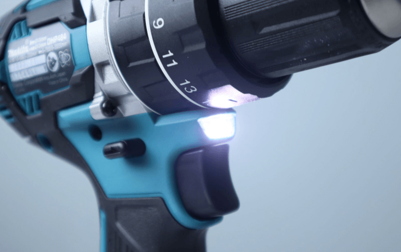 Máy khoan động lực dùng pin 18V Makita DHP484RTE được tích hợp đèn LED siêu sáng 
