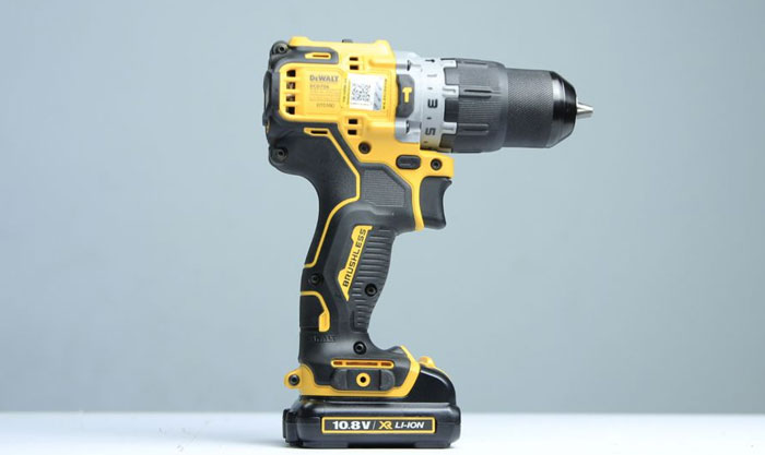 máy khoan pin Dewalt DCD706N có thiết kế hiện đại, sang trọng