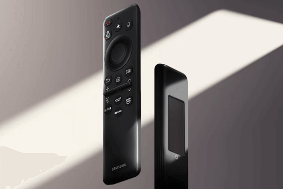 Tivi Samsung Neo QLED QA65QN70FAKXXV được trang bị điều khiển từ xa sạc năng lượng ánh sáng