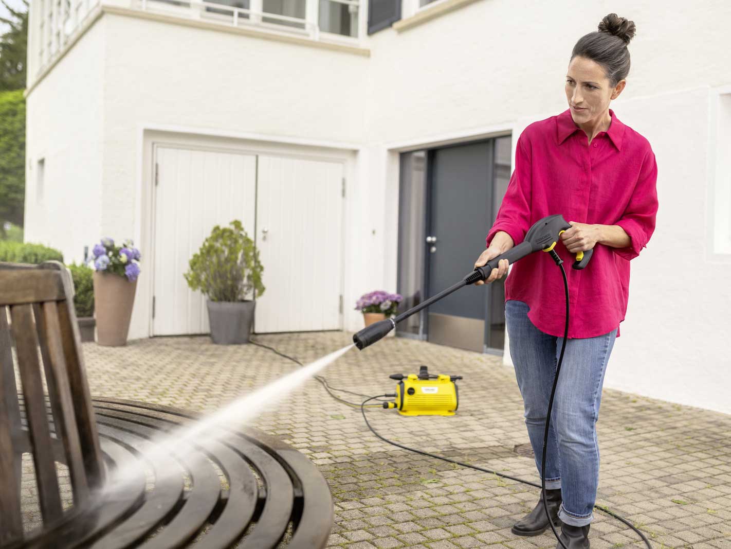 Máy phun rửa áp lực cao Karcher  