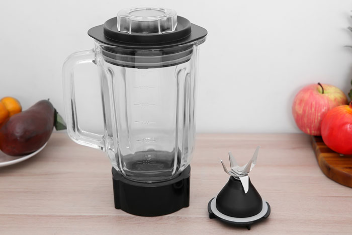 Máy xay sinh tố Kangaroo KGBL600X có lưỡi dao sắc bén, bền bỉ