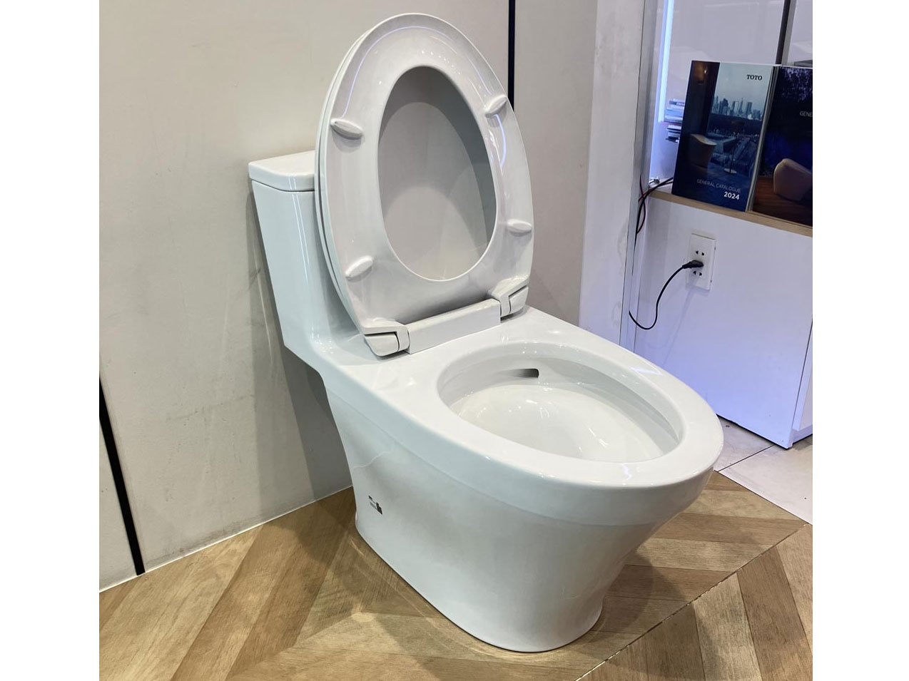 Bồn cầu 1 khối