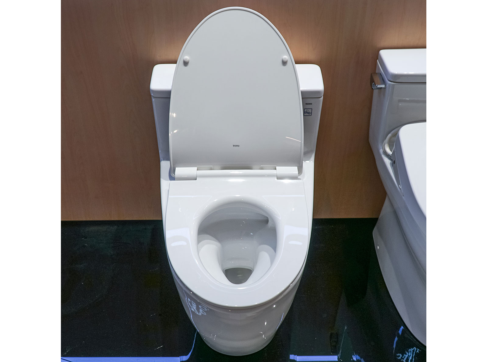 Bồn cầu Toto MS625DT8 1 khối nắp êm TC600VS