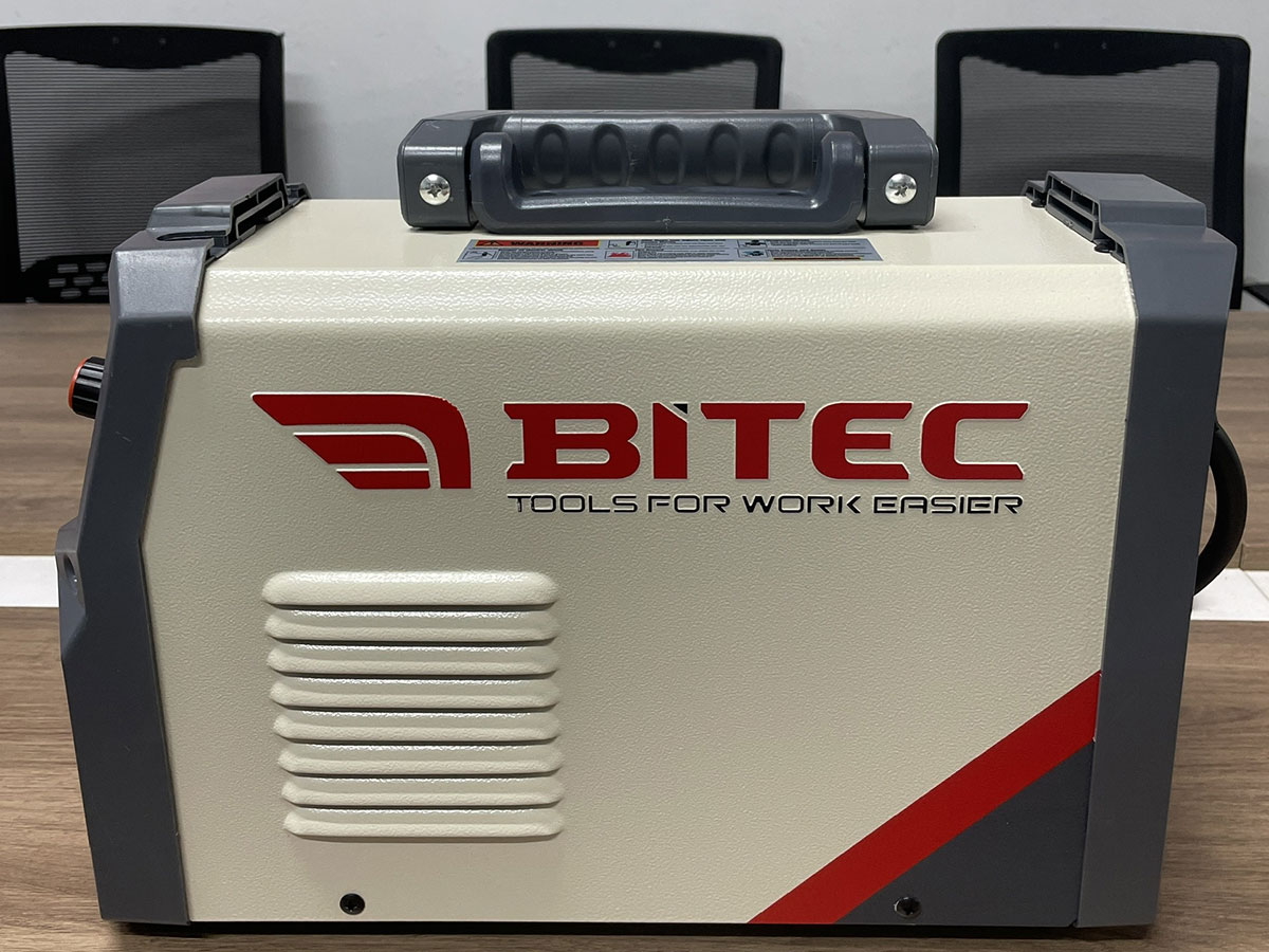 Máy hàn que Btec MMA250E