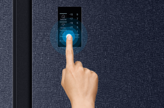 Tủ lạnh side by side AQUA AQR-S552XA(CBC) có bảng điều khiển hiện đại