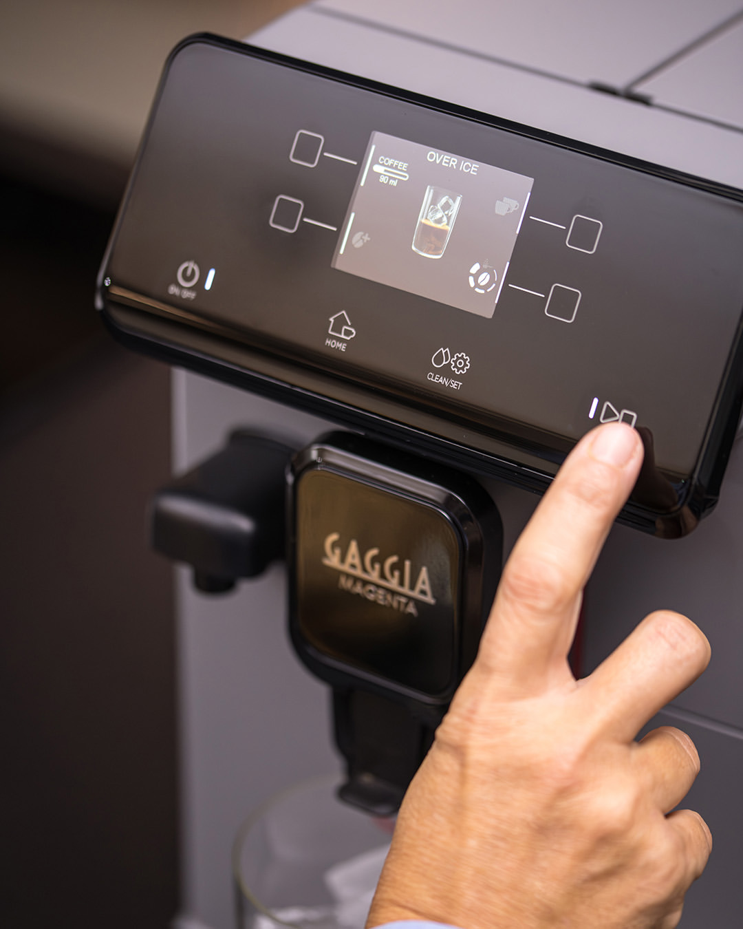 Máy pha cà phê tự động Gaggia