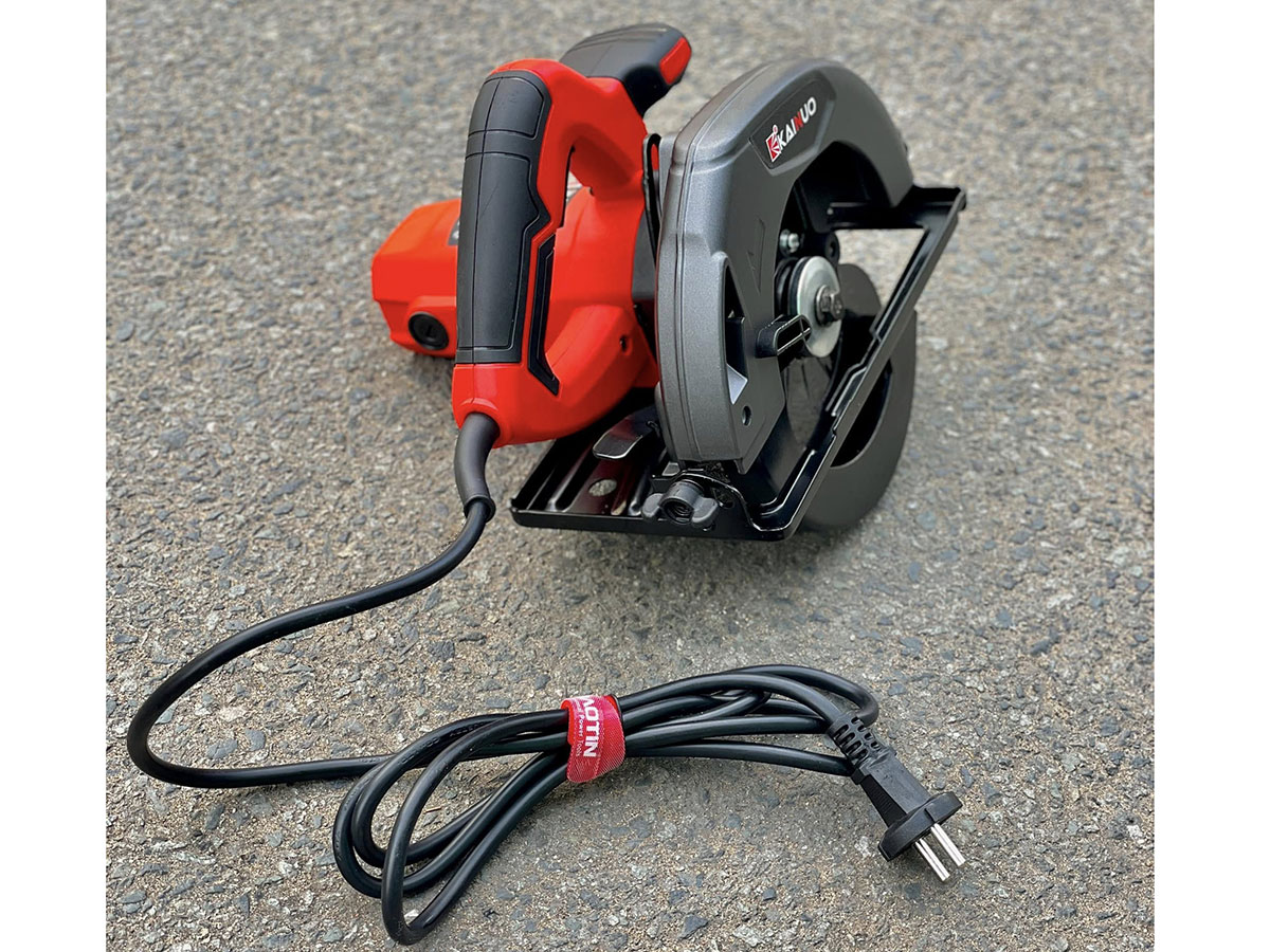 Máy cưa gỗ Kainuo 6185
