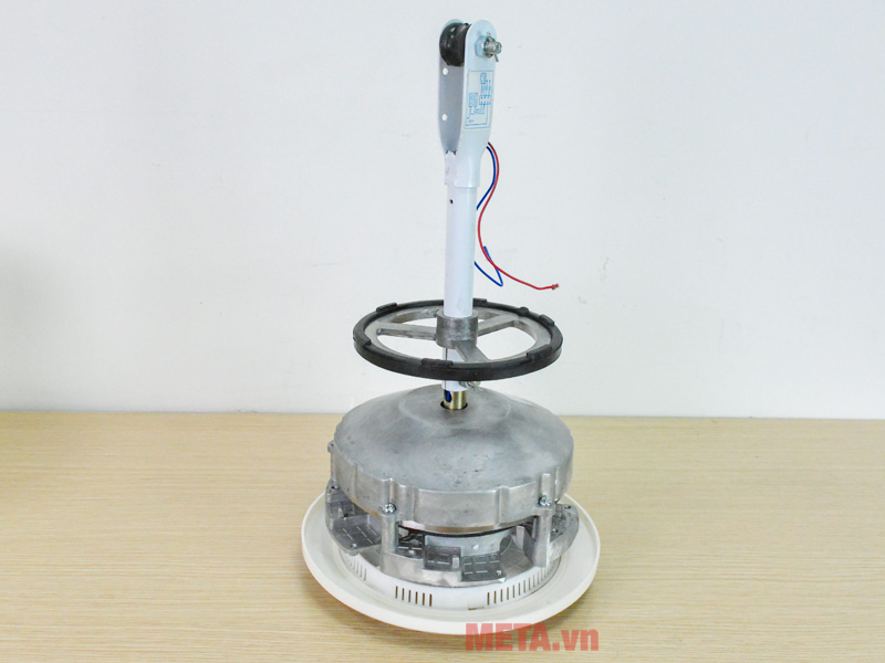 Quạt trần Điện Cơ 91 QT-1500ĐK được trang bị động cơ quấn dây đồng vận hành mạnh mẽ, bền bỉ