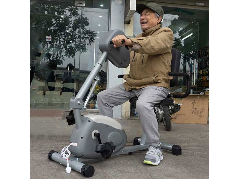 Xe đạp tập cho người già 