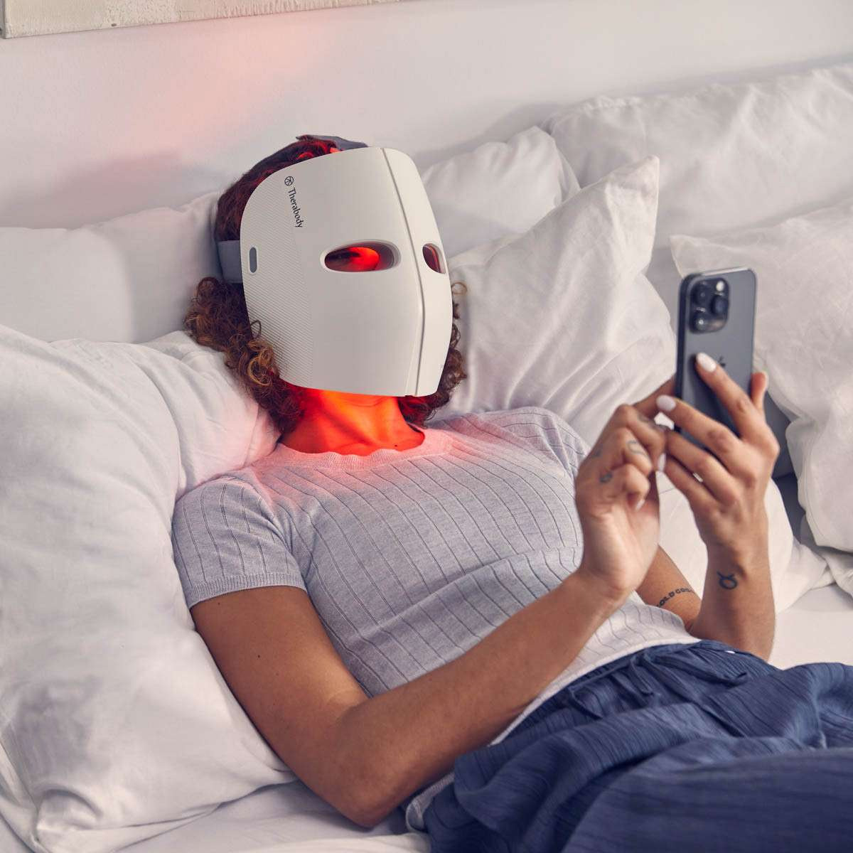 Mặt nạ ánh sáng sinh học TheraFace Mask
