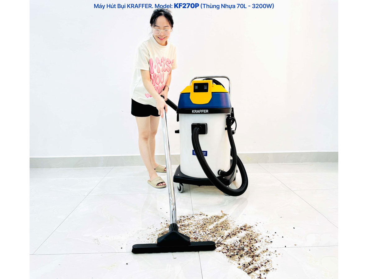 Máy hút bụi 
