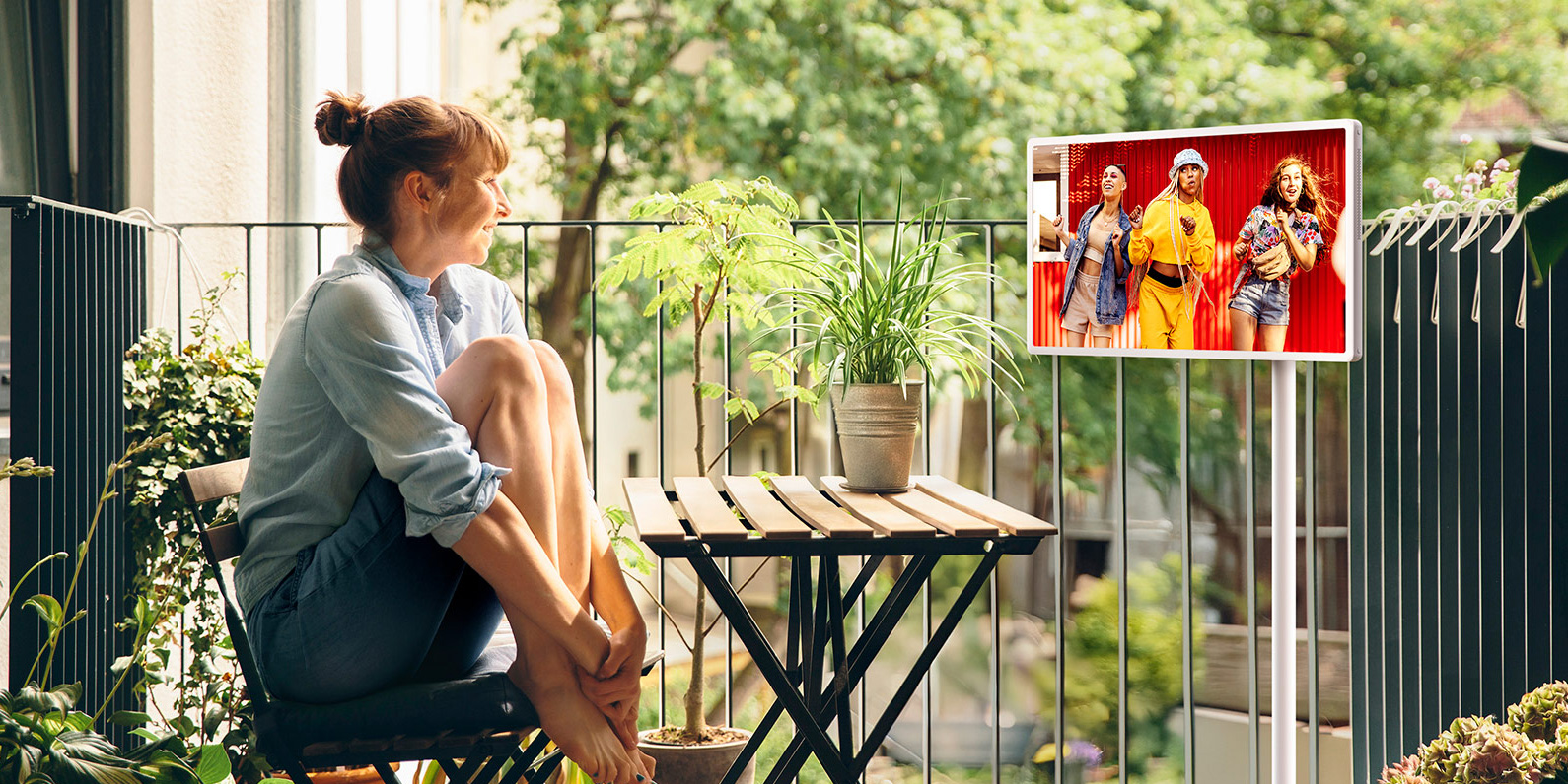 Màn hình giải trí LG StanbyME 2 27 inch 27LX6TDGA.ATV