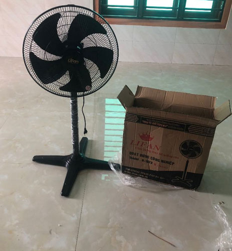 quạt công nghiệp Lifan Đ-18CXN có 5 cánh giúp tản gió tốt