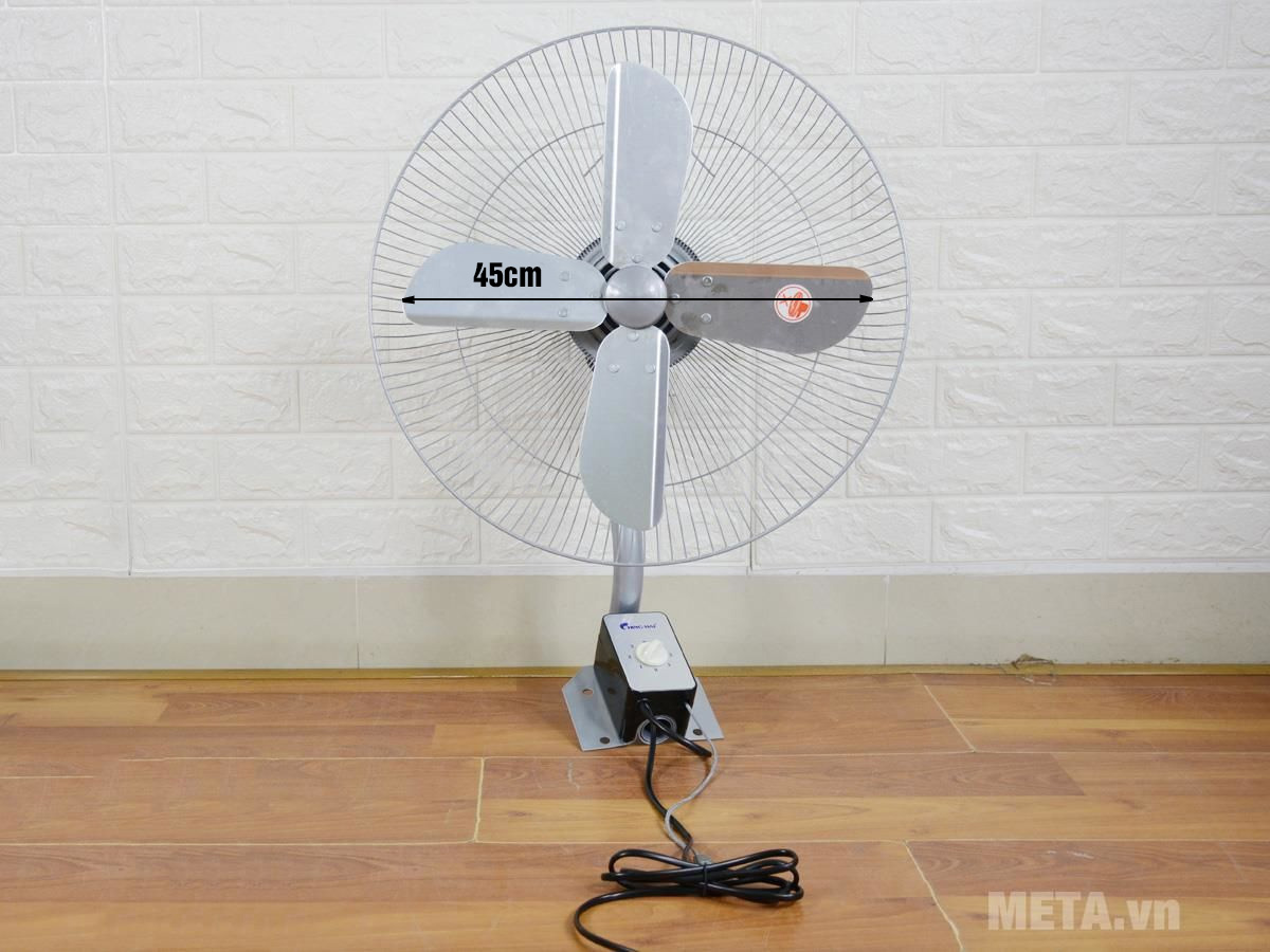 Quạt treo tường Ching Hai W9199 được trang bị 4 cánh lớn với kích thước sải cánh lên tới 45cm 