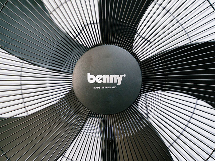 Quạt cây Benny BF-183 có lồng quạt đảm bảo an toàn