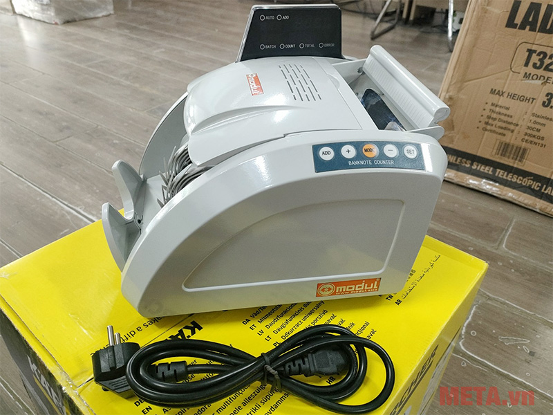 Máy đếm tiền