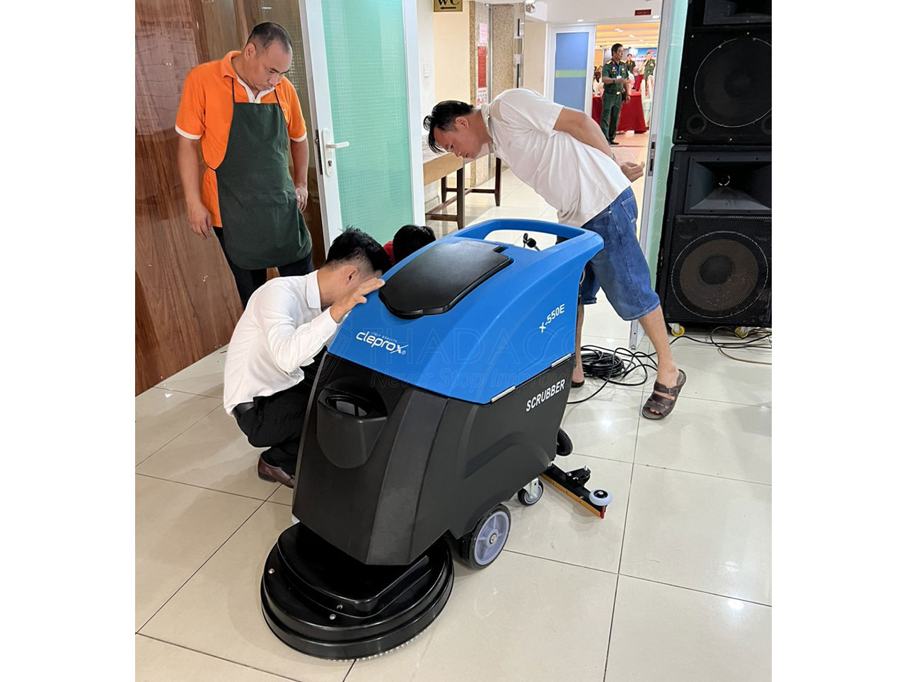 Máy chà sàn công nghiệp đẩy tay CleproX X-550E