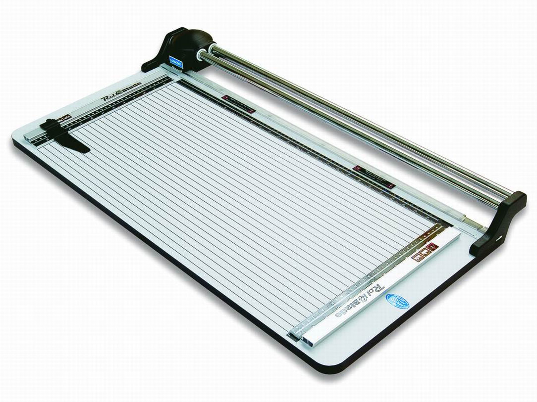 Máy cắt giấy khổ A2 Roll Blade TM-680