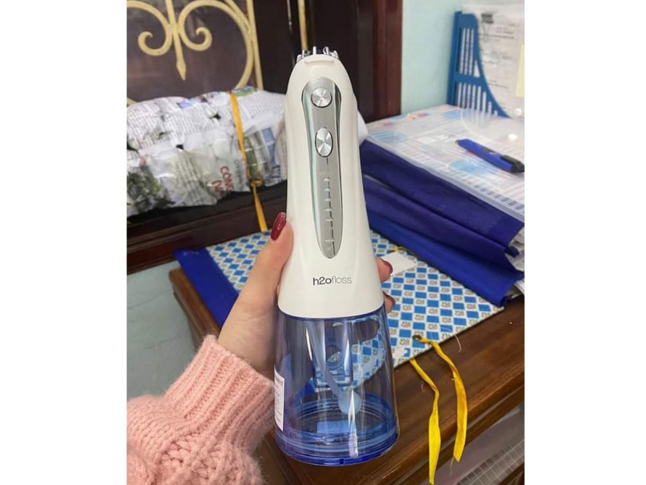 Máy tăm nước  