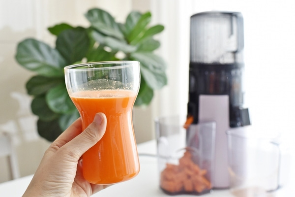 Máy ép chậm Hurom