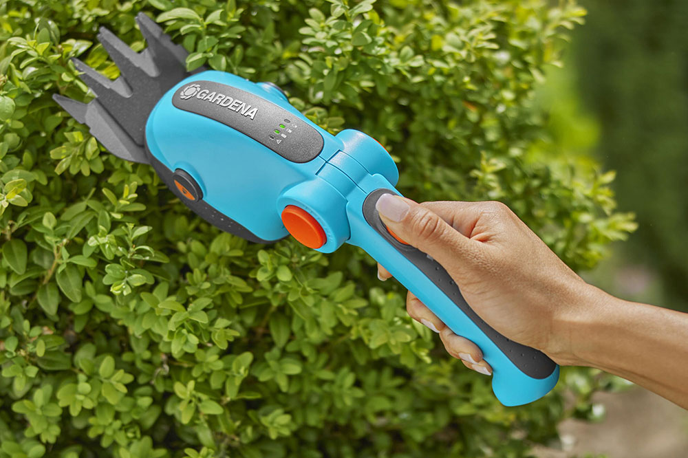 Máy cắt cỏ cầm tay Gardena 09887-20