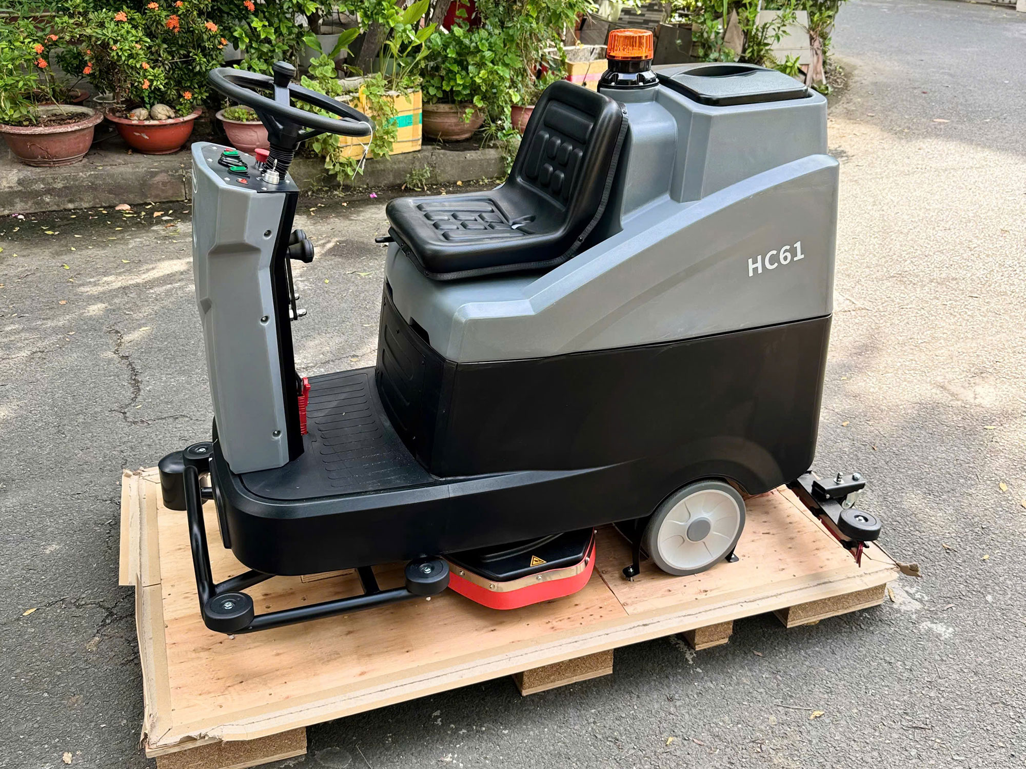 Máy chà sàn liên hợp